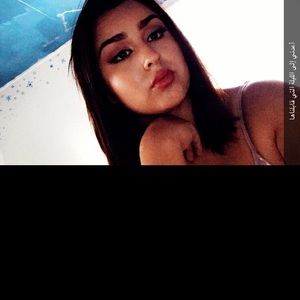 Meet your Posher, Fatima